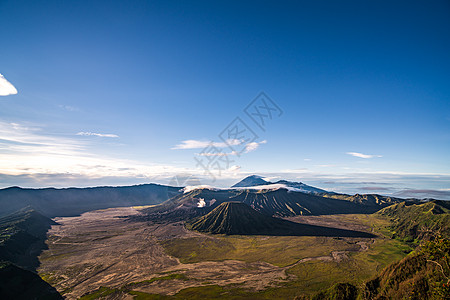 印尼布莫尔火山图片