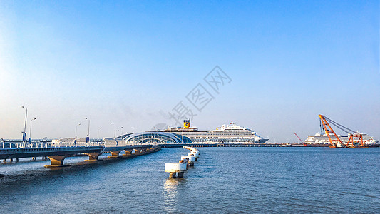 慧港国际公寓上海吴淞口国际邮轮港码头背景