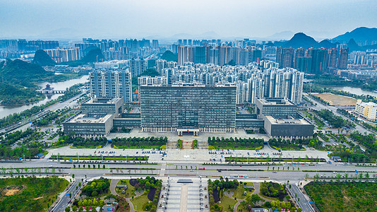 桂林水墨航拍桂林市政府办公大楼公路建筑群背景