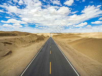 中国66号公路青海无人区公路背景