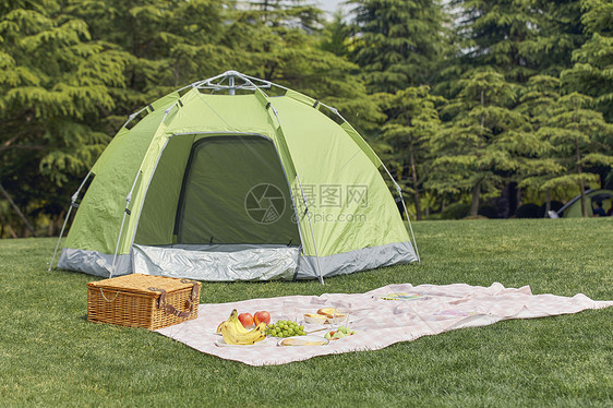 户外帐篷野餐图片