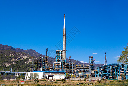 石化设备北京燕山石化山脚下炼油厂背景