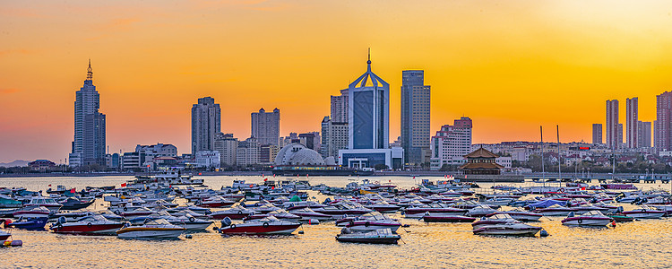 青岛五四晚霞中的青岛湾景区背景