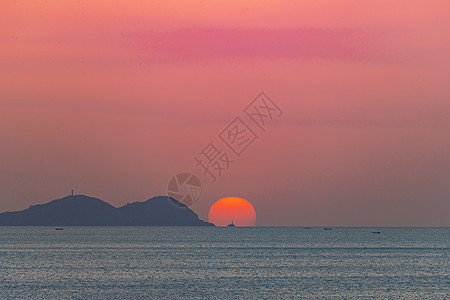 海上日出安静的海背景图片