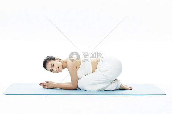 女性瑜伽动作图片
