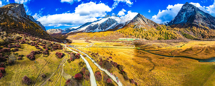 稻城亚丁风景区航拍高清图片