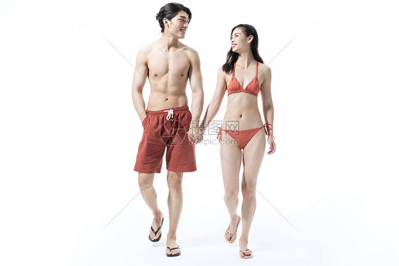 青年情侣夏日泳装比基尼图片