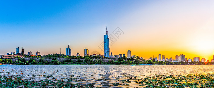 南京地标建筑南京玄武湖畔夜景背景