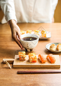 三文鱼寿司背景图片