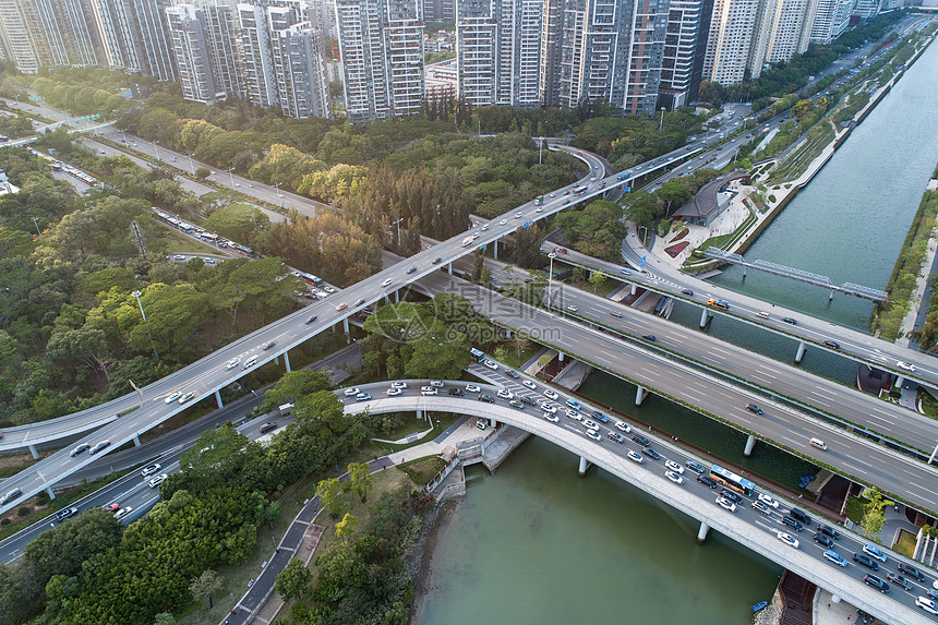 深圳南山区滨海沙河西立交桥图片