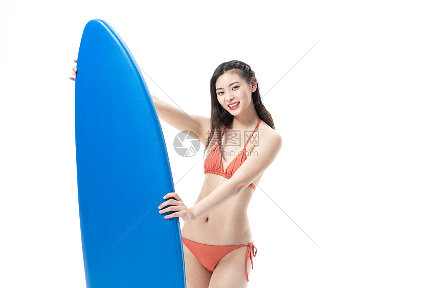 青年泳装美女玩冲浪板高清图片下载 正版图片 摄图网