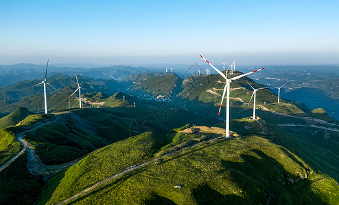 山顶草原风力发电风车航拍摄影图片背景