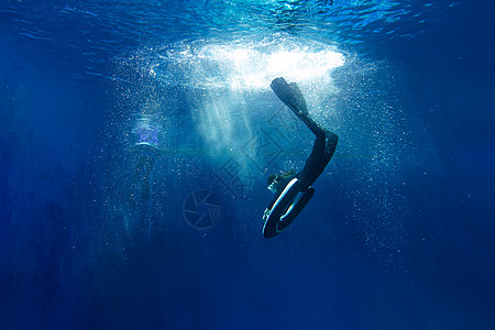 水下的人海底潜水员高清图片