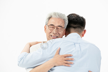 中老年父子拥抱背景图片