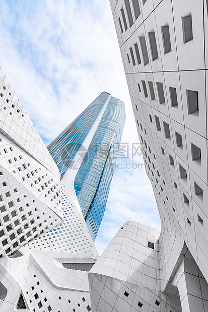 著名设计地标建筑南京保利大剧院科技感建筑线条图片