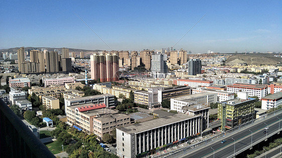 新疆乌鲁木齐城市建筑群图片