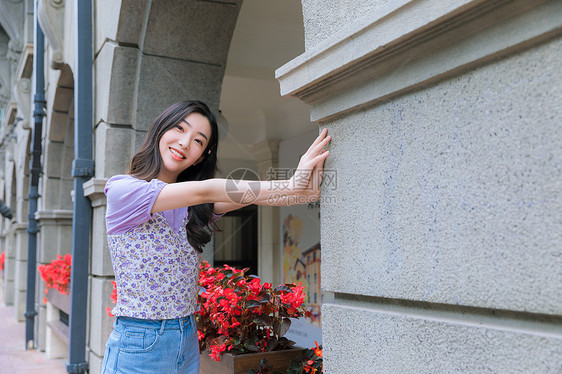 夏日可爱美女街拍图片