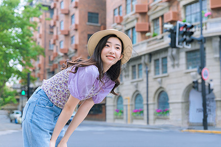 夏日街拍活力少女背景图片