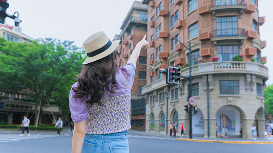 夏日旅行旅行博主武康路街拍背景