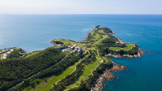 高尔夫果岭海边的高尔夫球场背景