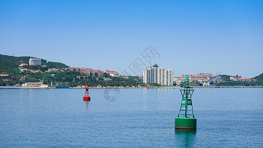 海边灯塔黑白威海大海航标背景