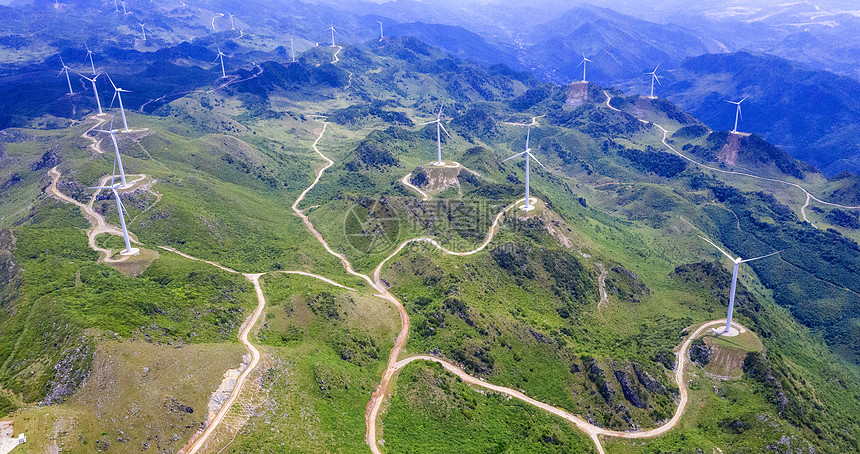 航拍老黑山风电场图片