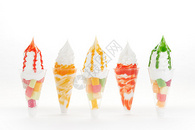 多种口味水果圣代冰淇淋图片