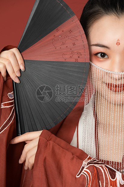 古风汉服美女拿扇子遮脸高清图片下载 正版图片 摄图网