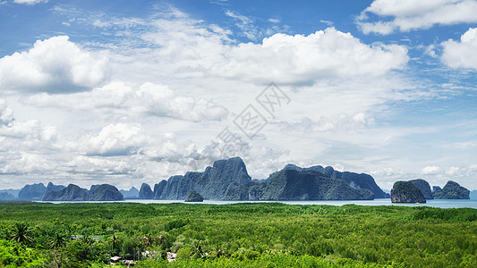 普吉岛攀牙湾泰国普吉岛北部攀牙湾海上桂林喀斯特地貌背景