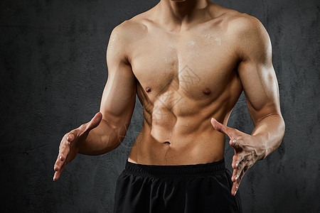 运动男性肌肉展示背景图片