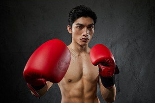 运动拳击男性图片