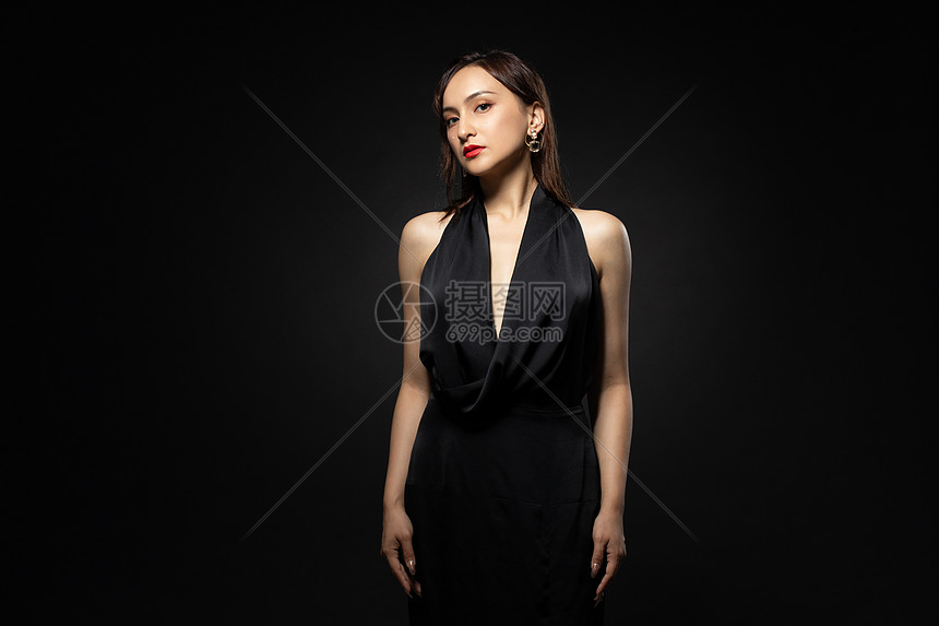 高贵冷艳女性上半身形象高清图片下载 正版图片 摄图网 高贵冷艳女性上半身形象高清图片下载 正版图片 摄图网