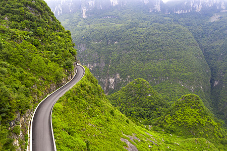 贵州深山里的致富路图片