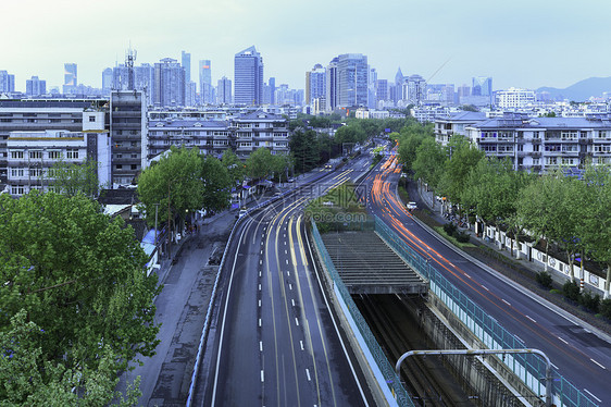  南京城墙中华门俯瞰城市夜景图片