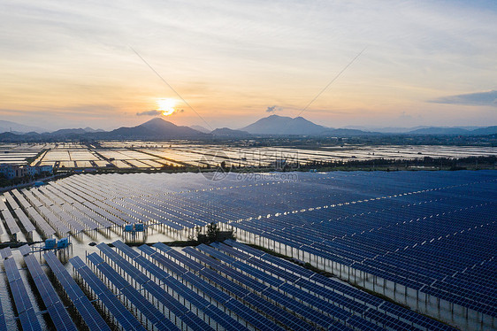 航拍漳浦发电厂太阳能面板图片