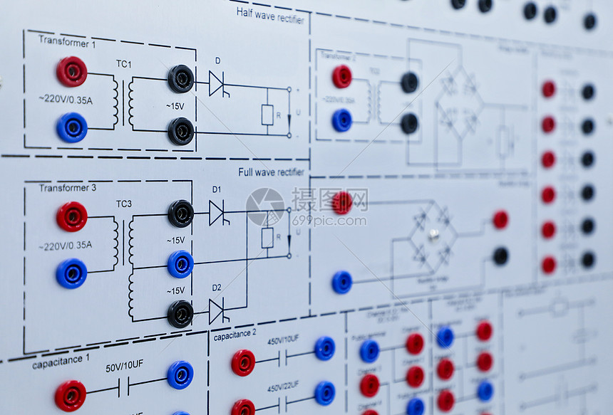 交直流电子设备实训面板特写图片