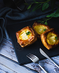 暗调美食糕点西点下午茶图片素材