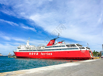 雅典港口轮船图片