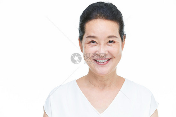 中年女性露齿微笑图片
