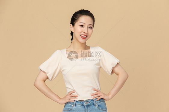 青春活力色彩美女图片