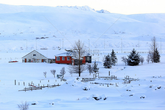 冰岛奈斯亚威里尔冬季特色民居图片