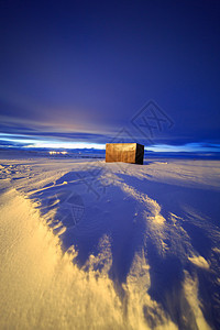 冰岛户外民居夜景风光图片