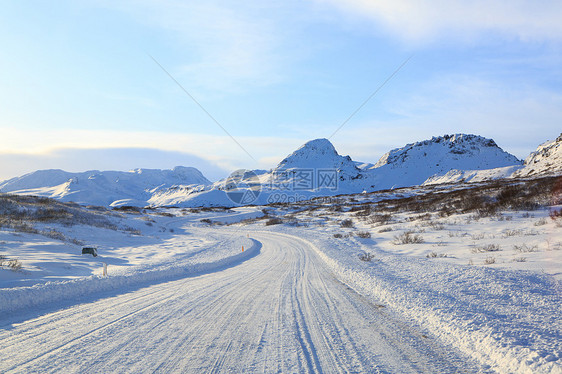 冰岛北部Grafningsvegur Efri公路雪景图片