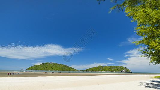 泰国金沙岛泰国三百峰夏日海岛海滨沙滩烈日背景