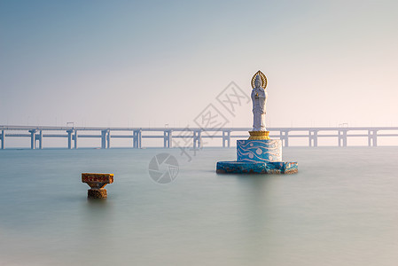 大连滨海路观音像背景图片