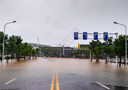 城市暴雨街道洪水内涝背景图片