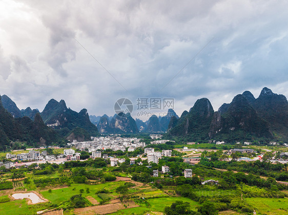 广西桂林山水山村风景图片