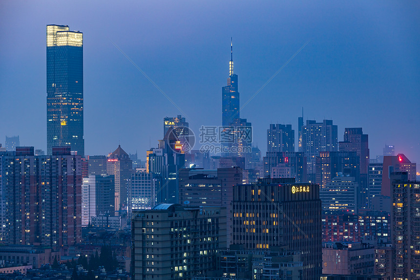 南京新街口城市建筑夜景图片