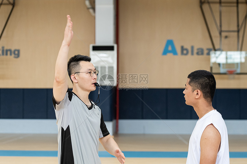 裁判争议判罚频出 NBA联盟面临新一轮规则改革呼声