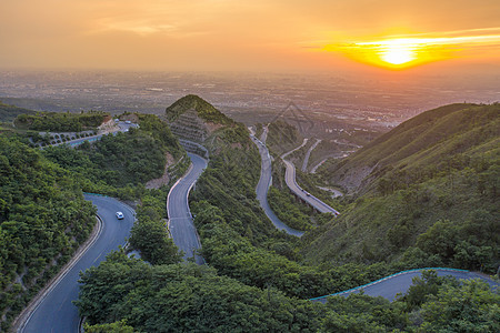 陕西临潼骊山国家公园盘山公路网红路图片